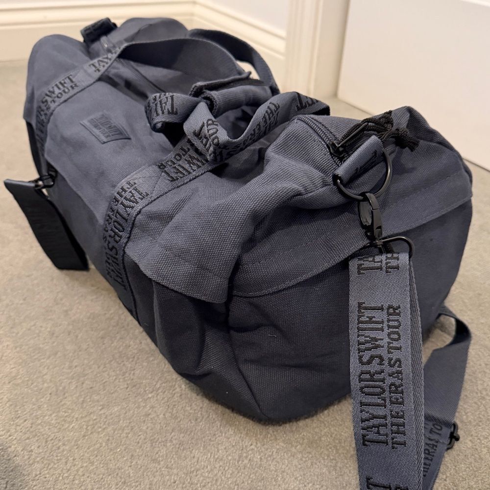 NWT - Official Taylor Swift Eras Tour Canvas Duffle Bag - Smoky Blue Grey - Picture 5 of 10